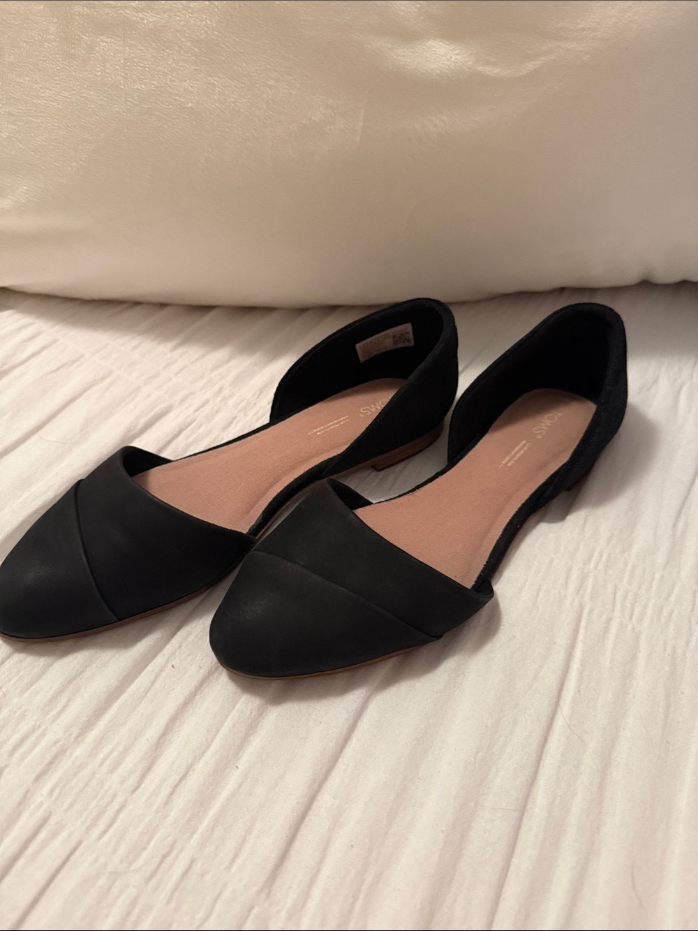 Toms Black Women's D'Orsay Flats - size 9.5